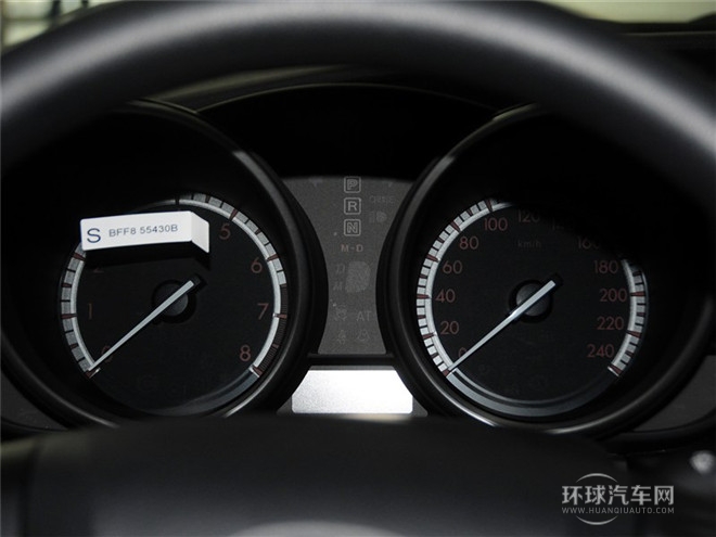 2015款 三廂 2.0AT運(yùn)動型