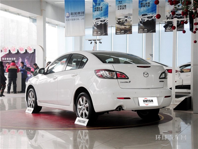 2015款 三廂 2.0AT運(yùn)動型