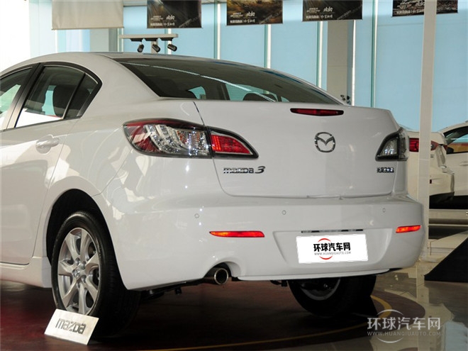 2015款 三廂 2.0AT運動型