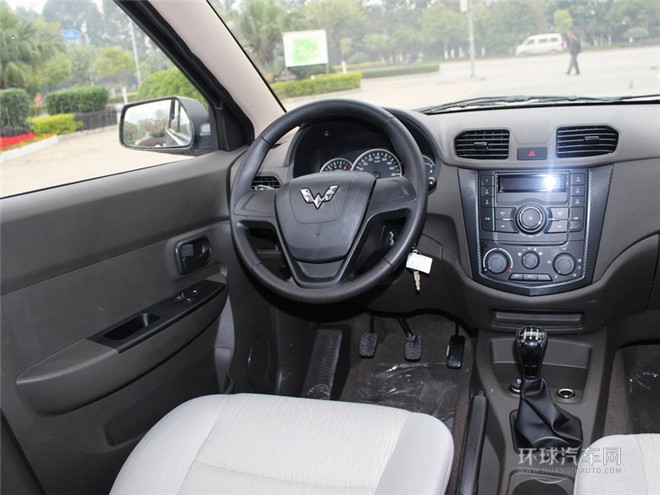 2014款 1.5LS 自動(dòng)舒適型L2B