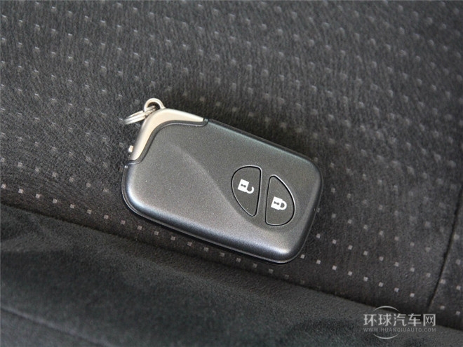 2014款 200h 1.8L 自動(dòng) 領(lǐng)先版（雙色）