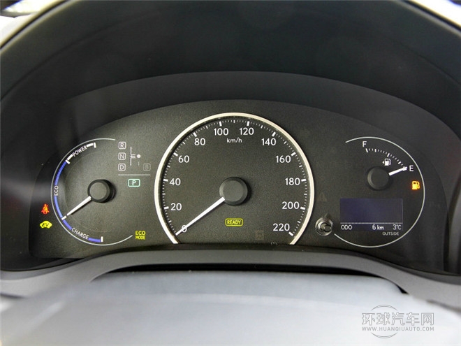 2014款 200h 1.8L 自動(dòng) 領(lǐng)先版（雙色）