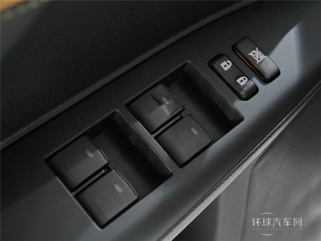2014款 200h 1.8L 自動(dòng) 領(lǐng)先版（單色）