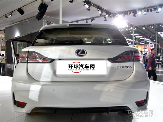 2014款 200h 1.8L 自動 領(lǐng)先版（單色）