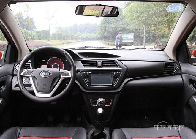 2014款 1.5L 手動(dòng)精英型