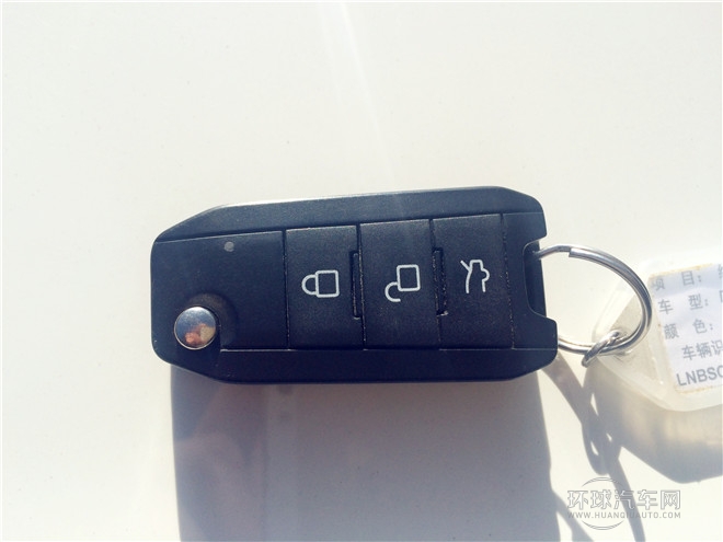 2015款 1.5L 手動(dòng)舒適超值導(dǎo)航版