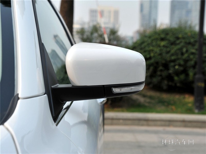 2015款 都市SUV 1.6T 手動(dòng)型動(dòng)派