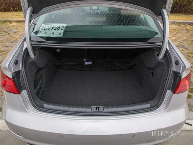 2015款 Limousine 40 TFSI 自動(dòng)豪華型