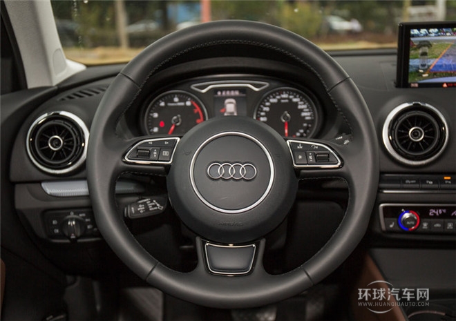 2015款 Limousine 40 TFSI 自動(dòng)豪華型