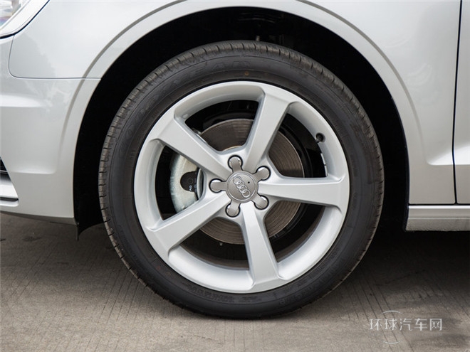 2015款 Limousine 40 TFSI 自動(dòng)舒適型