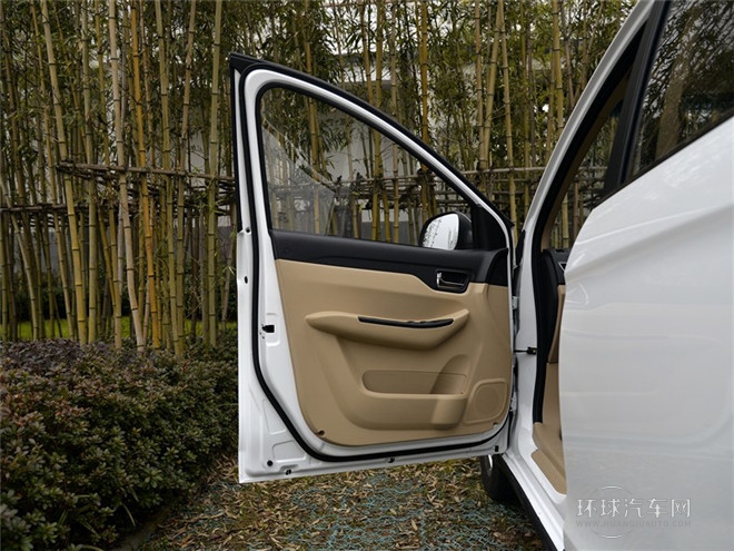 2015款 1.5L 手動(dòng)豪華型