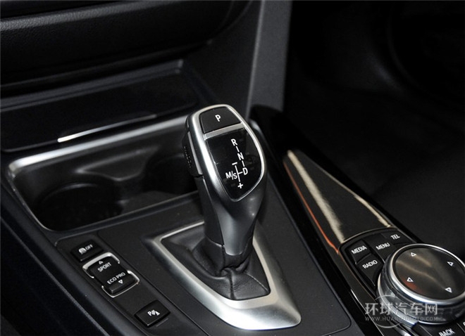 2015款 328i xDrive 設(shè)計套裝型