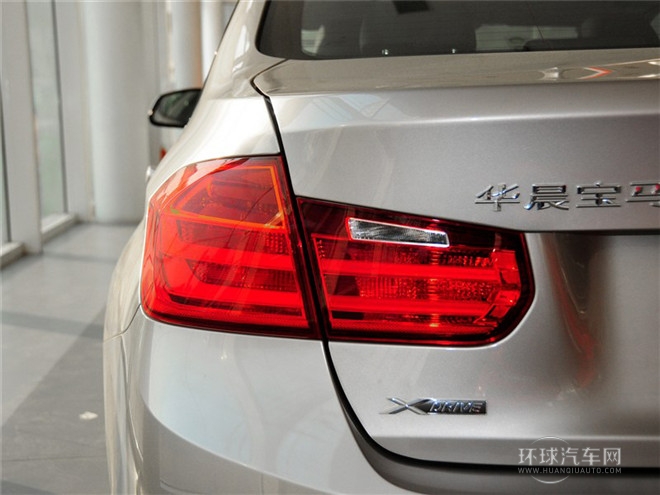 2015款 328i xDrive 設(shè)計(jì)套裝型