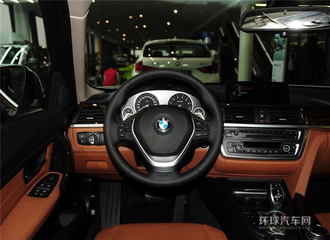 2015款 335i xDrive 設(shè)計套裝型