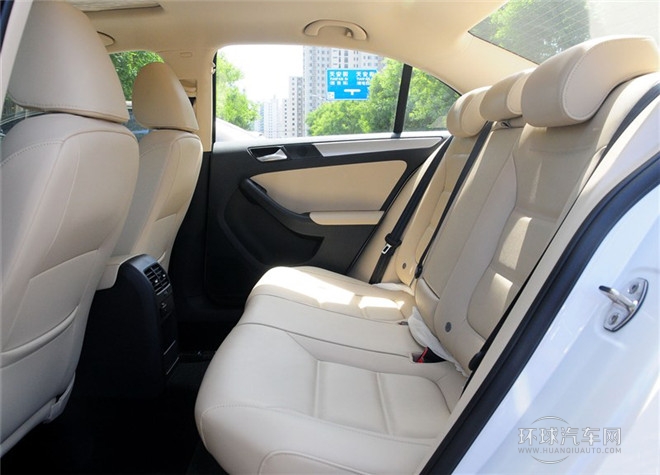 2015款 1.6L 手動(dòng)領(lǐng)先型