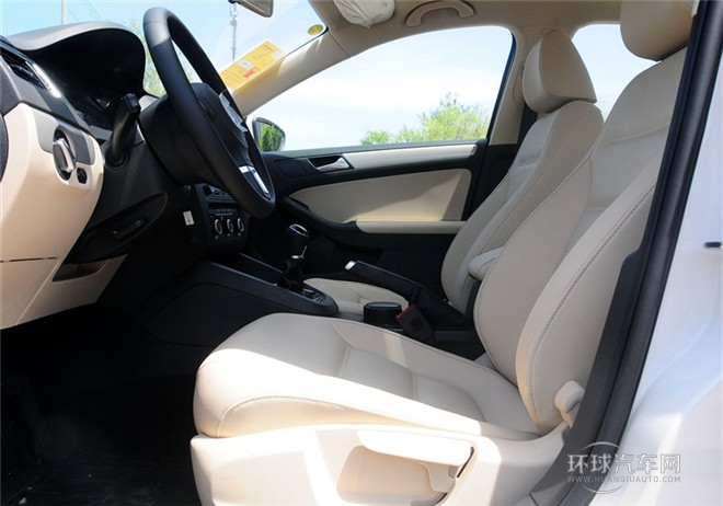2015款 1.6L 手動領(lǐng)先型