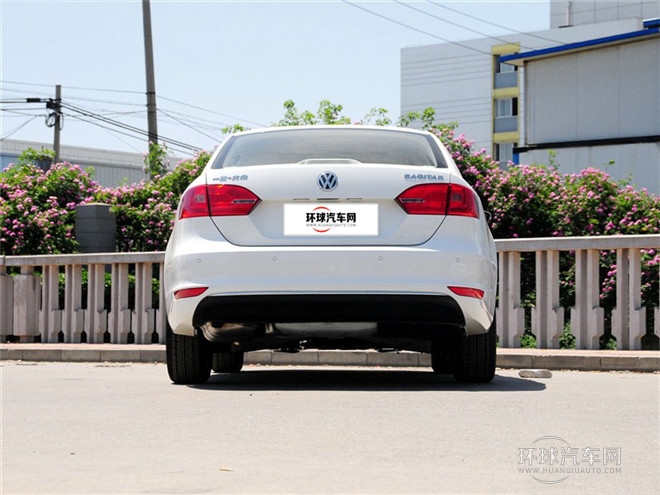 2015款 1.6L 手動(dòng)領(lǐng)先型