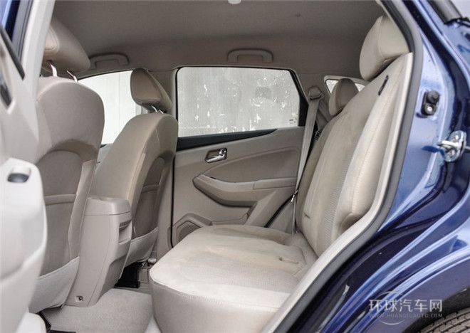 2015款 2.0L 手動睿趣版