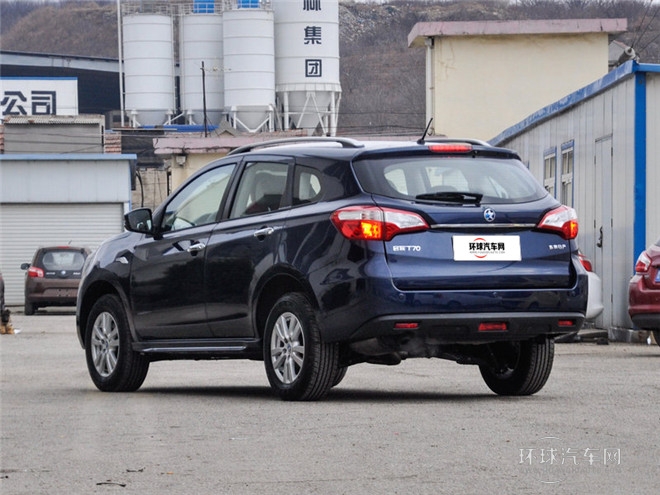 2015款 2.0L 手動睿趣版