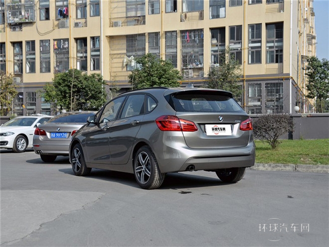 2015款 218i 運(yùn)動設(shè)計(jì)套裝