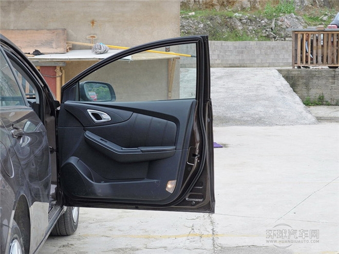 2014款 榮耀導(dǎo)航版 1.8T 自動(dòng)旗艦型
