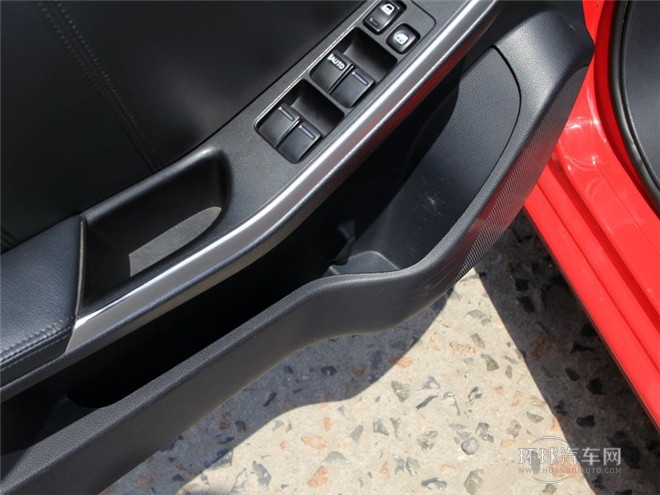 2014款 榮耀導(dǎo)航版 1.8T 自動(dòng)尊貴型