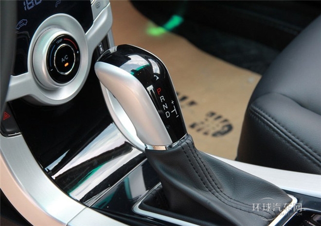 2014款 榮耀導(dǎo)航版 1.8T 自動尊貴型