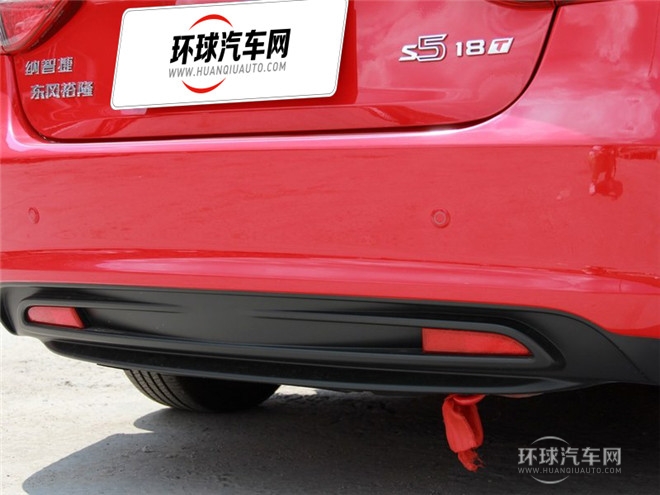 2014款 榮耀導(dǎo)航版 1.8T 自動尊貴型