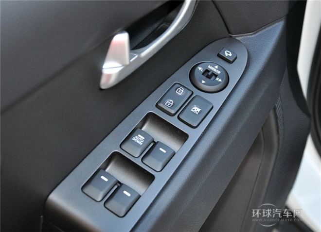 2015款 2.0L 手動(dòng)兩驅(qū)版GLS