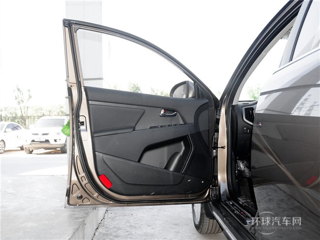 2015款 2.0L 自動兩驅(qū)版DLX