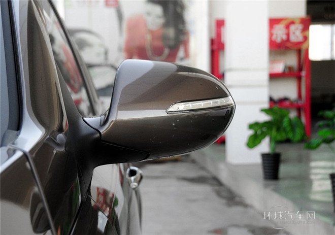 2015款 2.0L 自動兩驅(qū)版DLX