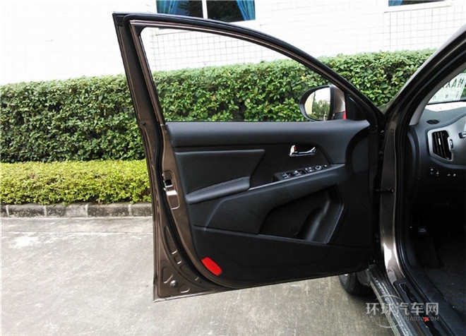 2015款 2.0L 自動兩驅(qū)版GLS