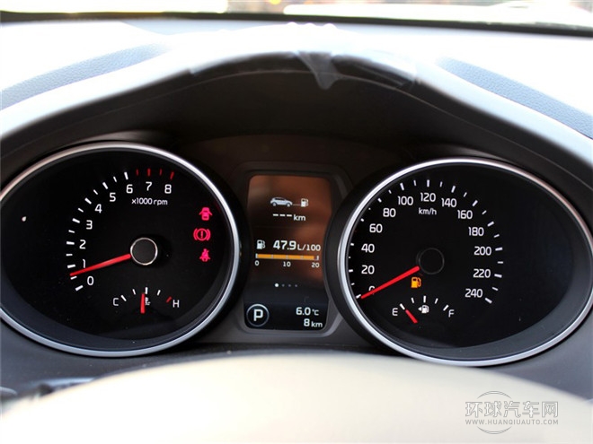 2015款 2.0L 自動(dòng)兩驅(qū)版Premium