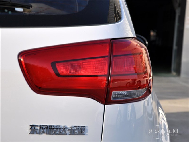 2015款 2.0L 自動兩驅(qū)版Premium