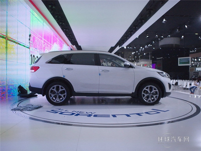 2015款 索蘭托L 2.2T 柴油4WD旗艦版 5座