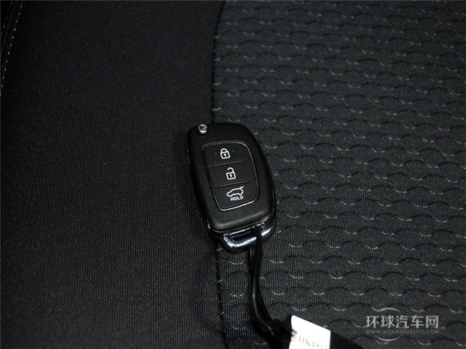 2015款 1.5L 舒適版