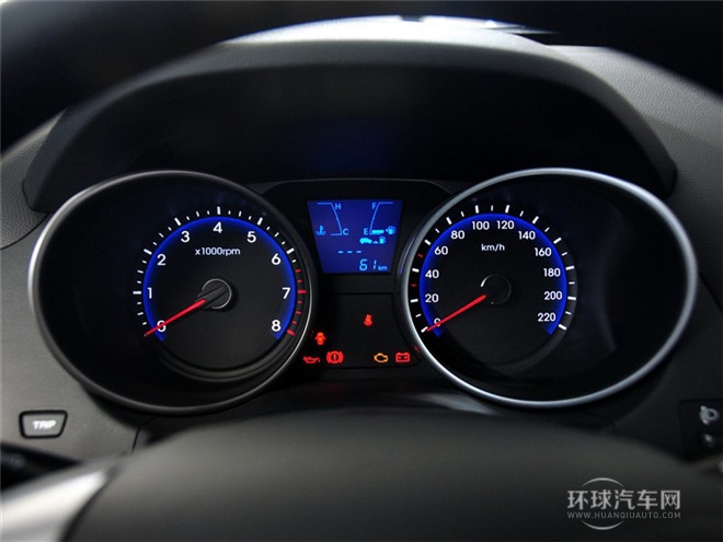 2015款 2.0L 手動(dòng)兩驅(qū)舒適型 國(guó)IV