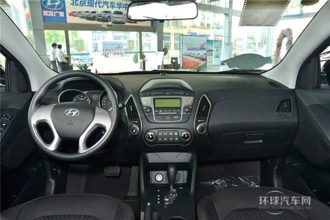 2015款 2.0L 手動(dòng)兩驅(qū)舒適型 國(guó)V