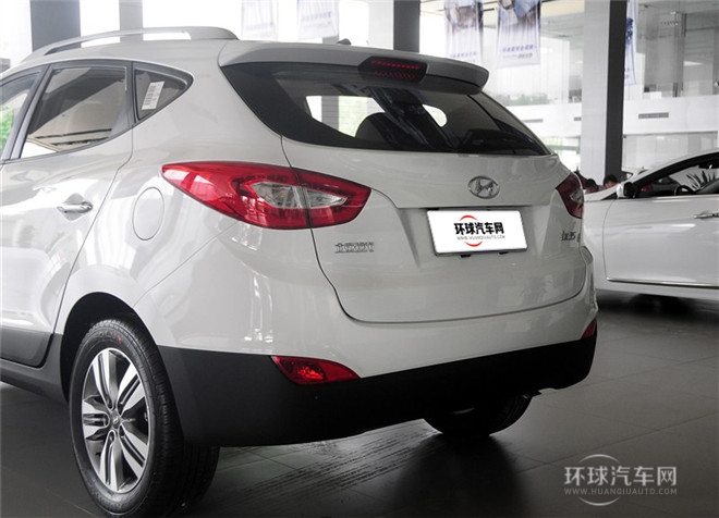 2015款 2.0L 自動兩驅(qū)領(lǐng)先型 國IV