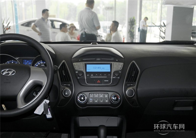 2015款 2.0L 自動(dòng)兩驅(qū)舒適型 國IV