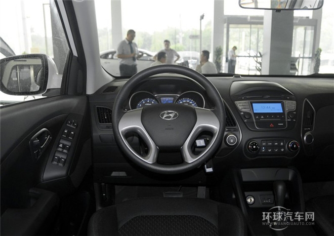 2015款 2.0L 自動兩驅(qū)舒適型 國IV