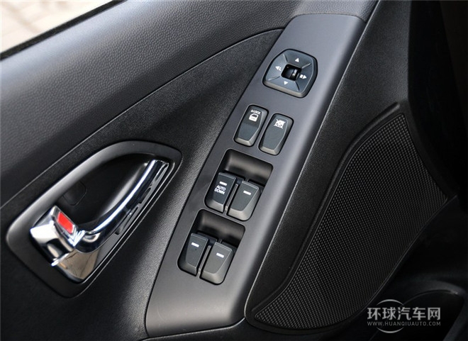 2015款 2.0L 自動(dòng)兩驅(qū)舒適型 國V