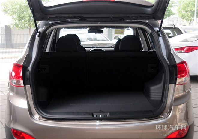 2015款 2.0L 自動(dòng)兩驅(qū)舒適型 國(guó)V