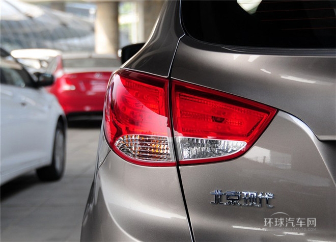 2015款 2.0L 自動(dòng)兩驅(qū)舒適型 國(guó)V