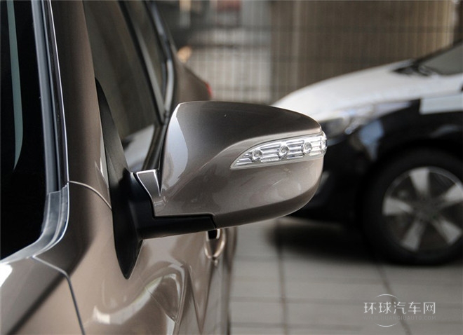 2015款 2.0L 自動兩驅舒適型 國V