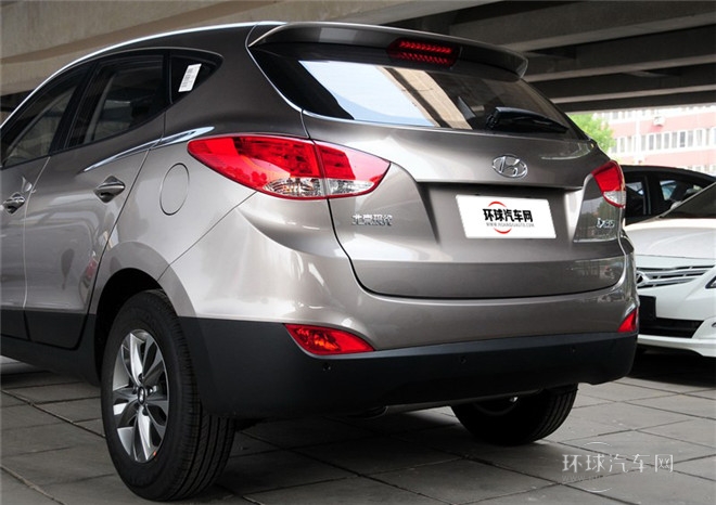 2015款 2.0L 自動(dòng)兩驅(qū)舒適型 國V