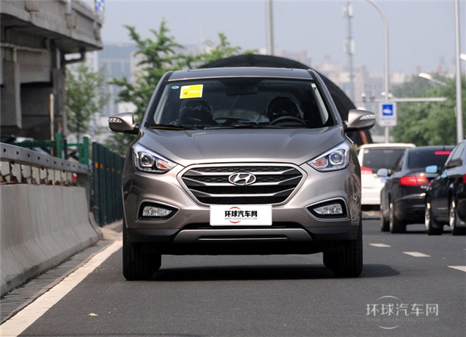 2015款 2.0L 自動(dòng)兩驅(qū)舒適型 國(guó)V