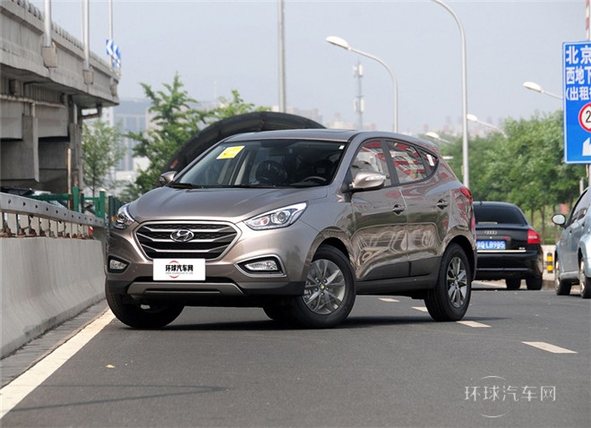 2015款 2.0L 自動(dòng)兩驅(qū)舒適型 國(guó)V