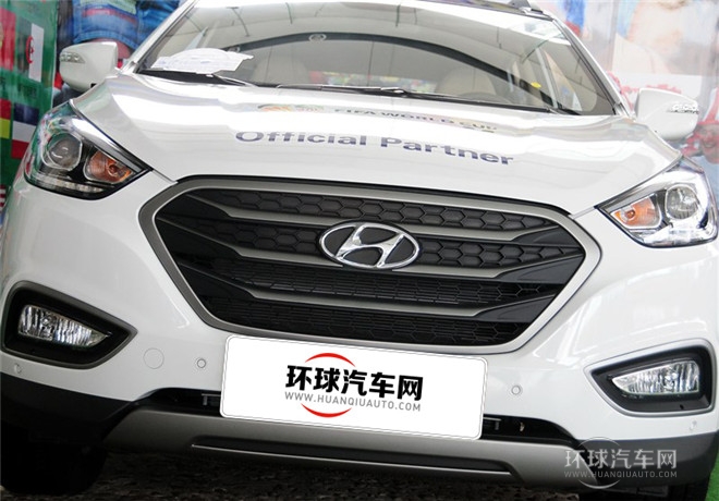 2015款 2.4L 自動(dòng)四驅(qū)領(lǐng)先型 國V