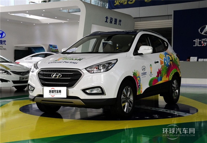 2015款 2.4L 自動四驅(qū)領(lǐng)先型 國V